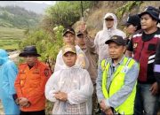 Kunjungi Korban Banjir di Nosu, Pj Bupati Mamasa: Mesti Bahu Membahu Membantu Saudara Kita