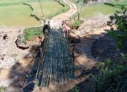 5 Hari Terisolir, Jembatan Desa Siwi bisa Diakses kembali Berkat Sinergi TNI-Polri & Pemda Mamasa