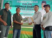 Orsan Ambil Formulir Pendaftaran Calon Kepala Daerah di PKB Mamasa, Ada Apa?