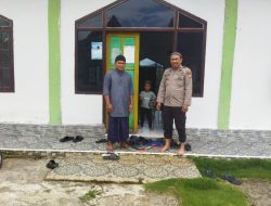 Personil Polsek Aralle Berjaga, Salat Jumat di Masjid Darussalam Berjalan Aman