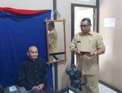 Kadis Dukcapil Luwu Utara Beri Penjelasan Soal Warna Latar Belakang Pasfoto KTP Elektronik