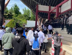 Honorer Mamasa Demo Tuntut Diangkat Jadi ASN: Tolak Pengadaan CPNS 2025