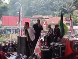 BREAKING NEWS: Klaim BPJS dan Siltap Tak Dibayarkan, Ratusan Massa Geruduk Kantor DPRD Mamasa