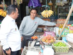 Kunjungi Pasar Mamasa, Bahtiar Minta Pj Bupati Dorong Warga Tanam Cabai