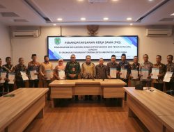 Wabup Lutra Dukung Penandatanganan PKS Disdukcapil dan 15 Perangkat Daerah