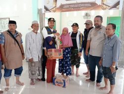 Tinjau Korban Banjir di Desa Beringin, Bupati Lutra Beri Bantuan Logistik