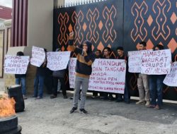 Aliansi Pemuda Sulbar Demo di Kejati, Bawa 4 Tuntutan