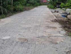 Proyek Rabat Beton Diduga Dikerja Asal-Asalan, Kades Pengkendekan Enggan Beri Respon