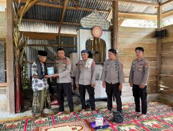 Polres Mamasa Bantu Masjid Al-Falaq, Warga Botteng Diminta Tak Main Api Saat Kemarau