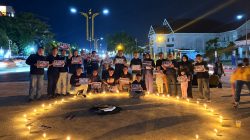 Lilin dan Doa dari Jurnalis di Mamuju untuk 5 Jurnalis yang Hilang di Selat Sunda
