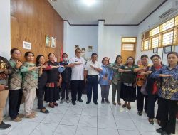 Didampingi Staf Khusus Bupati, Penyuluh Agama Kristen Datangi Dukcapil Luwu Utara